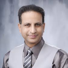 Book Sales Keynote Speakers in India For Events & Conferences