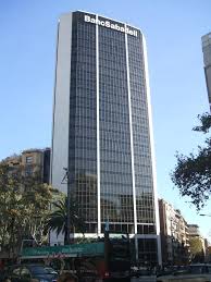 Torre Banc Sabadell One Of The Most Elegant Skyscrapers In Bcn Rascacielos Banco Sabadell Bancos