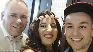 KFC-loving couple hold wedding reception at chain