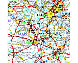 Routes, campings et hébergements, lieux d'intérêts touristiques, stations essence… Cn 724 France Nord Echelle 1 1 000 000 Broche Collectif Michelin Achat Livre Fnac