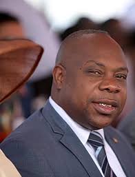 Parlamentario Alan Howell: Parlamentario y Ministernan mester entrega 25%  di nan salario y elimina por complete vakantie-uitkering