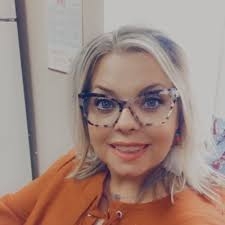 Lisa Petrone (@LisaRN88)