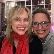 Elizabeth Macpherson's Instagram, Twitter & Facebook