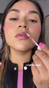 💄Call Me Rose ¿Qué es lo nuevo de este labial líquido? Además de ser un  tono completamente nuevo, tiene una nueva fórmula que contiene Karité y  Vitamina E que ayudan a que los labios luzcan suaves y ...