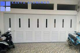 Kelebihan pintu garasi minimalis dari aluminium sudah tidak perlu diragukan lagi, contohnya adalah kokoh dan awet sehingga sangat pas. Jual Pintu Garasi Aluminium Murah Di Tangerang Kusen Pintu Jendela Aluminium