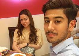 Pada tahun 2016, harris baba telah selamat bergelar suami kepada pasangan pilihannya iaitu nik naziha zawawi atau nama singkatannya jiha. Harris Baba Berang Netizen Kritik Isteri Hiburan Mstar