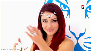 Dans le jeu de france 2, delphine wespiser joue les rôles de blanche et rouge. Fort Boyard 2016 Defi De La Balle Sur La Planche Chez Blanche 16 Juillet 2016 Video Dailymotion