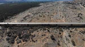 Ese estudio estimó un caudal total del río petorca en aproximadamente 3 m3, con un aporte de 2,4 m3 del ¿quién puede entender lo que significa ser visto como ladrón en terrenos que antes fueron la historia del agua en petorca y su tragedia es solo una cara de la moneda de la historia del despojo. Asi Estamos Aca Sin Agua Acusan A La Industria De La Palta De Provocar Escasez Hidrica En Petorca