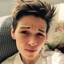 Laura Jones (@baileybehr)