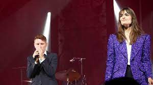 View vraimagazine's profile on facebook; Clara Luciani Alex Kapranos Franz Ferdinand Summer Wine 11 09 19 Olympia Youtube