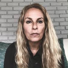 The Canadian Restaurant Industry needs help now! We need immediate and  clear action from the government to support those who own, operate, serve  and support restaurants. Post your story, let your ...