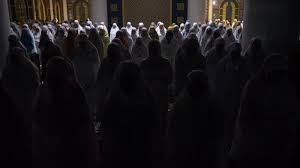 Sholat hajat adalah sholat sunnah yang dianjurkan bagi seseorang yang mempunyai hajat/keinginan. Tata Cara Salat Malam Mulai Salat Taubat Tahajud Tasbih Hajat Untuk Dapatkan Lailatul Qadar Halaman All Surya