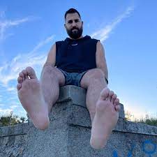 Master foot worship