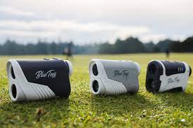 Featuring flag lock, pulse vibration, advanced slope technology and 800 yard range. Blue Tees Rangefinder Review Is It A Worthy Budget Device