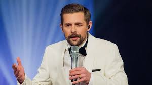 Ich wollte unbedingt eine serie über die menschen machen, die dort arbeiten, und deren zusammenstellung. Klaas Heufer Umlauf Was Sie Uber Den Late Night Berlin Moderator Alles Wissen Sollten Ovb Online Entertainment Removed News From Www Ovb Online De Germany