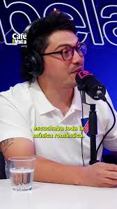 Javier Manríquez Piérola aka @guororororoi, un sentimental 🌹💘 Tanto así  que escribió “El mundo se derrumba, nosotros nos enamoramos”, un libro que  nos invita a reflexionar sobre nuestras creencias en ...