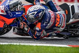 Find great deals on ebay for moto gp motorcycle helmet. Helm Quiz Erkennst Du Die Motogp Piloten In Voller Fahrt