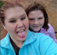 Isabella Huffman's Instagram, Twitter & Facebook