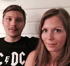 nummer 2 12 april 2015 40 sid. upplaga 2440 ex årgång 26 Nävertjäls  Bygdegård firar dubbelt se sidan 12