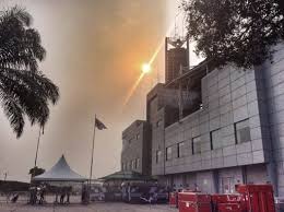 Menurut ramalan cuaca suhu dikota bandung 19⁰ c, sedangkan suhu di kota london 8⁰ c di bawah 0⁰ c. Anangcozz Blog