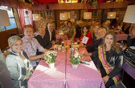 Only images of anahita rehbein allowed. Beim Treff Carolin Klockner Tom Horner Christian Hermes Soren Schwesig Diana Horger Kim Renkema Wolfgang Dietrich Anahita Rehbein V L Stuttgarter Nachrichten