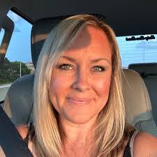 Holly Standiford's Instagram, Twitter & Facebook