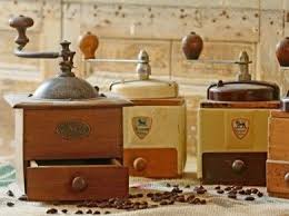 Brocante Meubles Et Objets Recup Ou A Chiner Elle Decoration Ustensile Cuisine Cuisine Ancienne Ustensile