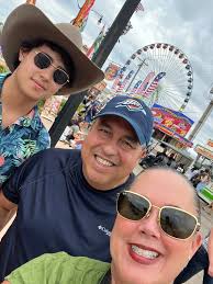 Date night with the Hub to celebrate Graysen and Christopher Lowder! What a  beautiful night for a wedding 💒💍 We're so proud to see our former  students growing into such incredible young