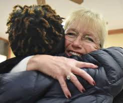 East Haven mayor, Republicans hang