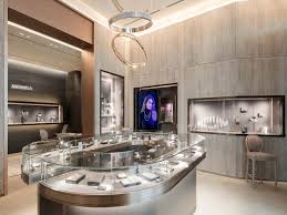 Founded in paris in 2005, the jewelry maison is orchestrated by valérie messika, daughter of the famous diamond dealer andré messika. Boutique Messika Dubai Events Messika