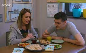 And choose copy link option. Masterchef 5 O Dionyshs Sarakinhs Kai H Anoys Xerimian Milhsan Anoixta Gia Thn Sxesh Toys Kai To Twitter Gemise Kardoyles
