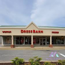 I was excited when i started getting email marketing from dressbarn online since that meant i would still be able to purchase some of my favorite brands. Dressbarn Closing Stores Plans To Wind Down Operations Of Approximately 650 Stores