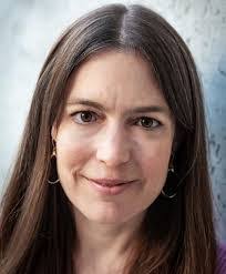 Sandra Sola's Instagram, Twitter & Facebook