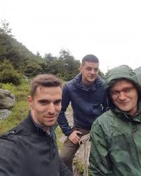 Totuși, lucrarea nu a fost dusă la bun sfârșit, întrucât arsenie boca a constatat că în scobitura din stâncă se. Turist German RÄƒnit La Chilia Lui Arsenie Boca Salvat De Un Urmas Al Lui Octavian Paler Buna Ziua Brasov