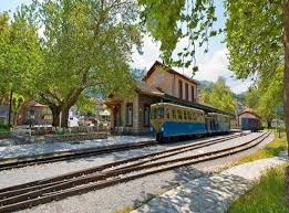 Στην ιερά μονή της αγίας λαύρας, στις 21/03/1821, ο παλαιών. O Odontwtos Sta Kalabryta Brisketai Anamesa Stis 10 Kalyteres Diadromes Toy Kosmoy