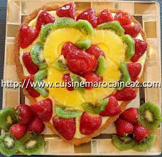 Gateau A La Creme Patissiere Et Aux Fruits Gateau Fruits Cuisinemarocaineaz Creme Patissiere Fruit Food