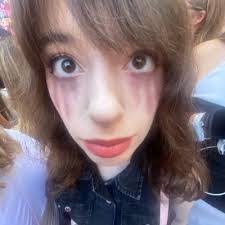 Dena Lam's Instagram, Twitter & Facebook