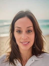 Michelle Holcomb's Instagram, Twitter & Facebook