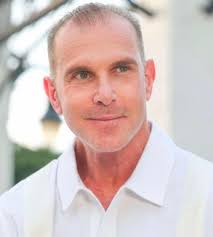 Opening wide . Bcz I'm a good patient who listens to dr. Zayne (-^〇^-)