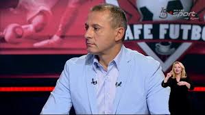 W piątek wybrał się na pocztę, by wysłać jej paczkę. Cafe Futbol 20 09 2015 Polsat Sport