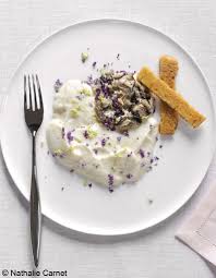 Tartare D Huitres Chou Fleur Au Jasmin Anne Sophie Tombe A Pic Elle A Table En 2020 Alimentation Huitres Tartare