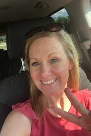 Tara Helms's Instagram, Twitter & Facebook