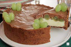 A receita de sobremesa de chocolate com bombons é perfeita para as mães que amam chocolate. Sobremesas Para O Dia Das Maes 9 Receitas Que Vao Surpreende La