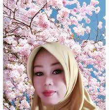 Berawal dari Penyanyi sejak 2001 Bujang Palembang Versi Sriwijaya Post 2002  Penyiar Radio 2002-2018 YouTuber sejak 2011 Facebook Kreator 2015 Host SCTV  Palembang sejak 2022 Kalau yang ini foto Penyiar Radio Chandrabuana