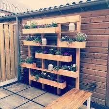 machte einen vertikalen garten fur unseren schonen garten diy hausgarten selber machen kommun verticale tuin tuin tuin pallet