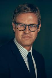 ESG Reports • Kontakt