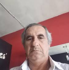 buenas noches les quiero comentar que ando buscando una persona es la ex  pareja de mi papa que se llama MARIA ESTHER ACHAVAL y mi papa se llamaba  CARLOS ALFREDO ODDONE el