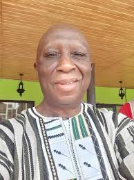 Liberia's recognized Economist, Mr. Samuel Jackson engages his long-time  girlfriend 👧 and is now being considered the newest Liberian 🇱🇷 Sugar  Daddy