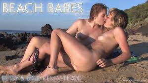 Girls Out West | Beach