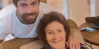 Natalya e Patrick trocaram alianças em casamento temático